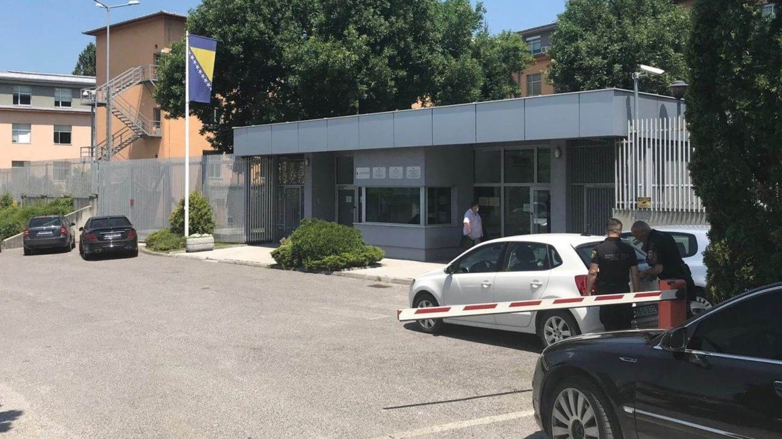 Trojica osuđenih za zločine u Zecovima - pobjegli! - slika 1