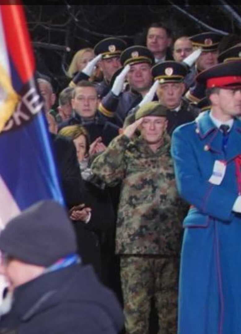 Komandant Vojske Srbije u ratnoj uniformi u Banjoj Luci - slika 1