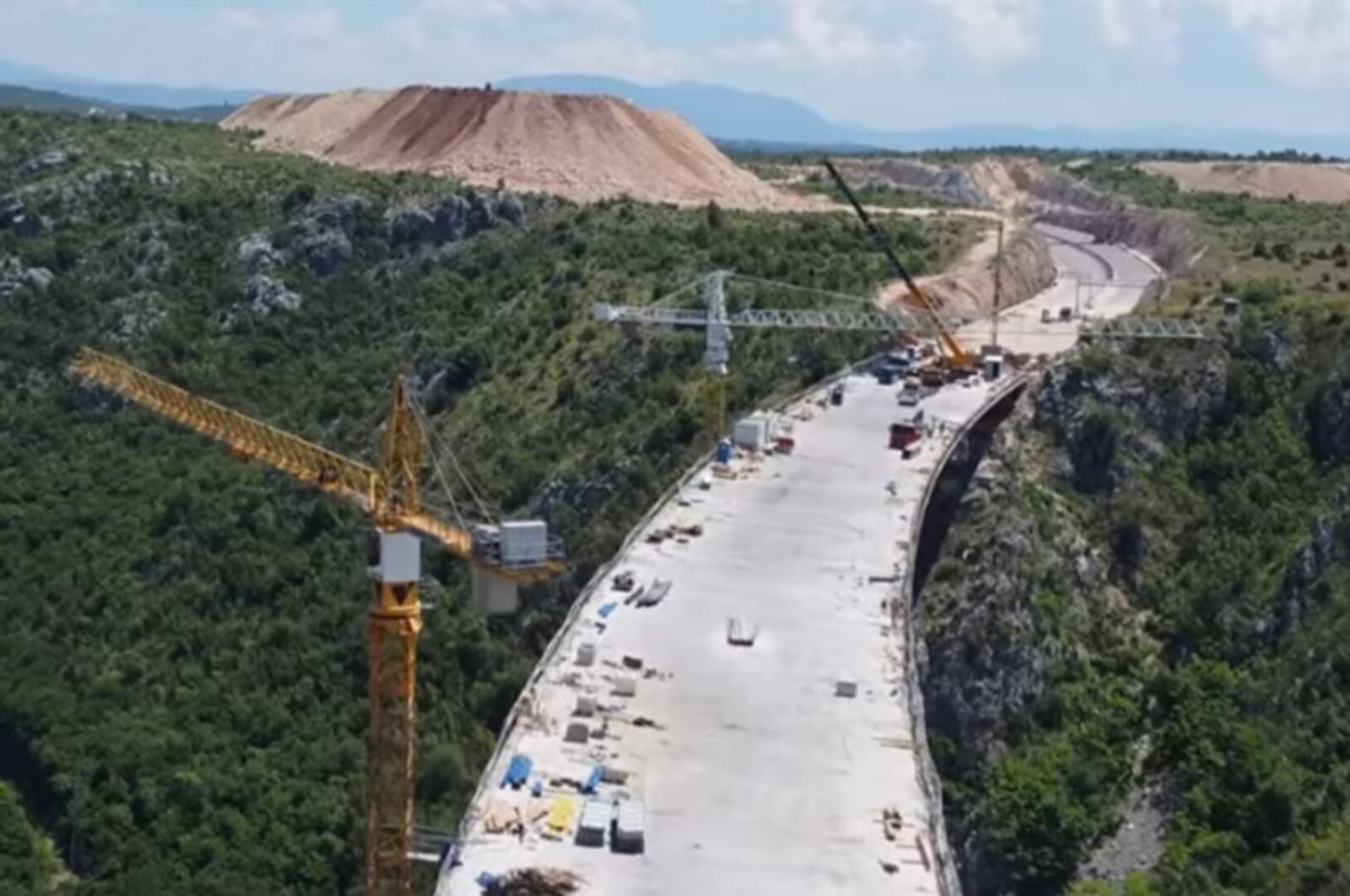 HRT: Napukline ne ugrožavaju most kod Počitelja - slika 1