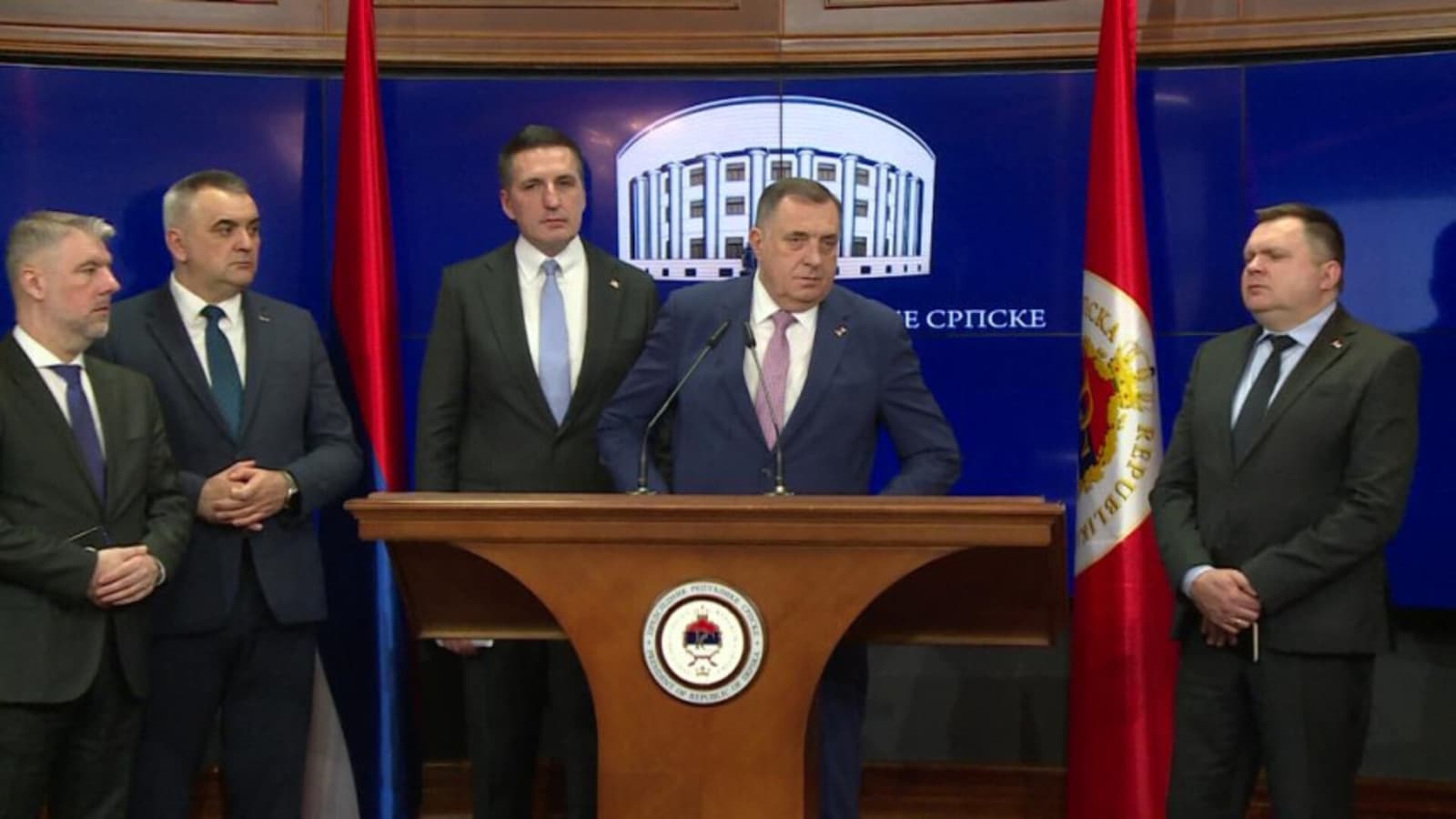 Dodik kontra Vučiću: BiH nije uvela sankcije Rusiji - slika 1