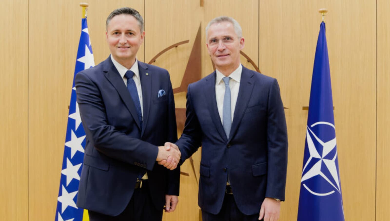 NATO najavio sastanak Bećirovića i Stoltenberga. Zna se i kada - slika 1
