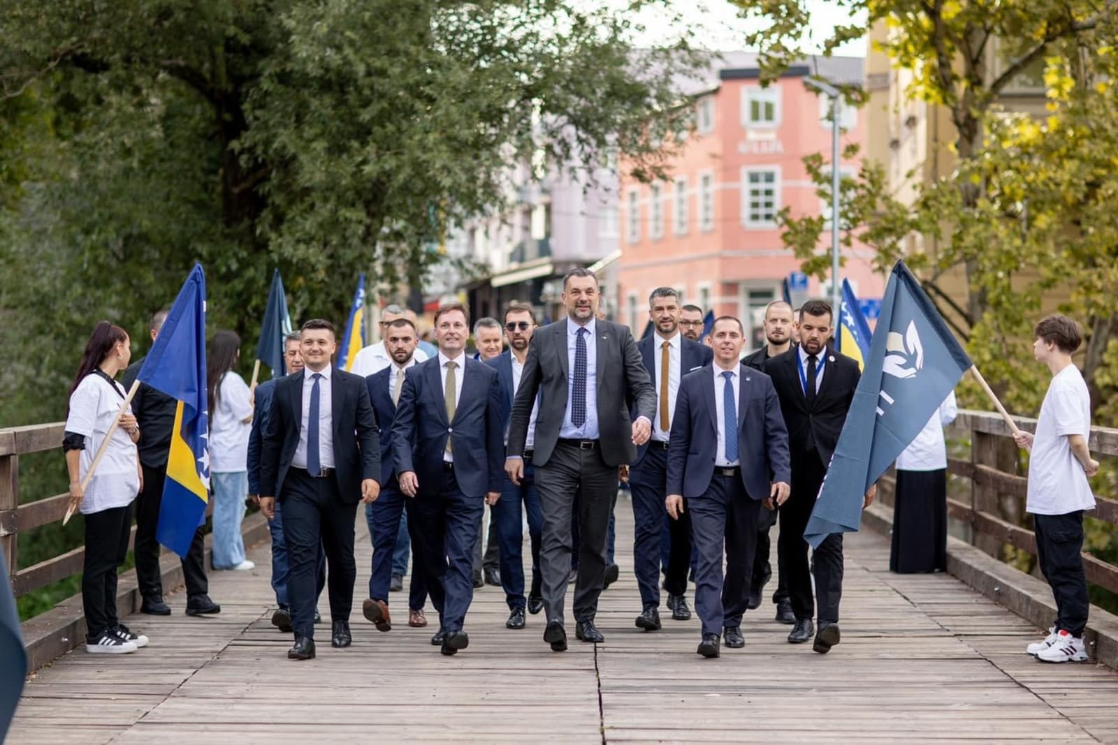 NiP kampanju počeo iz Bihaća - slika 1