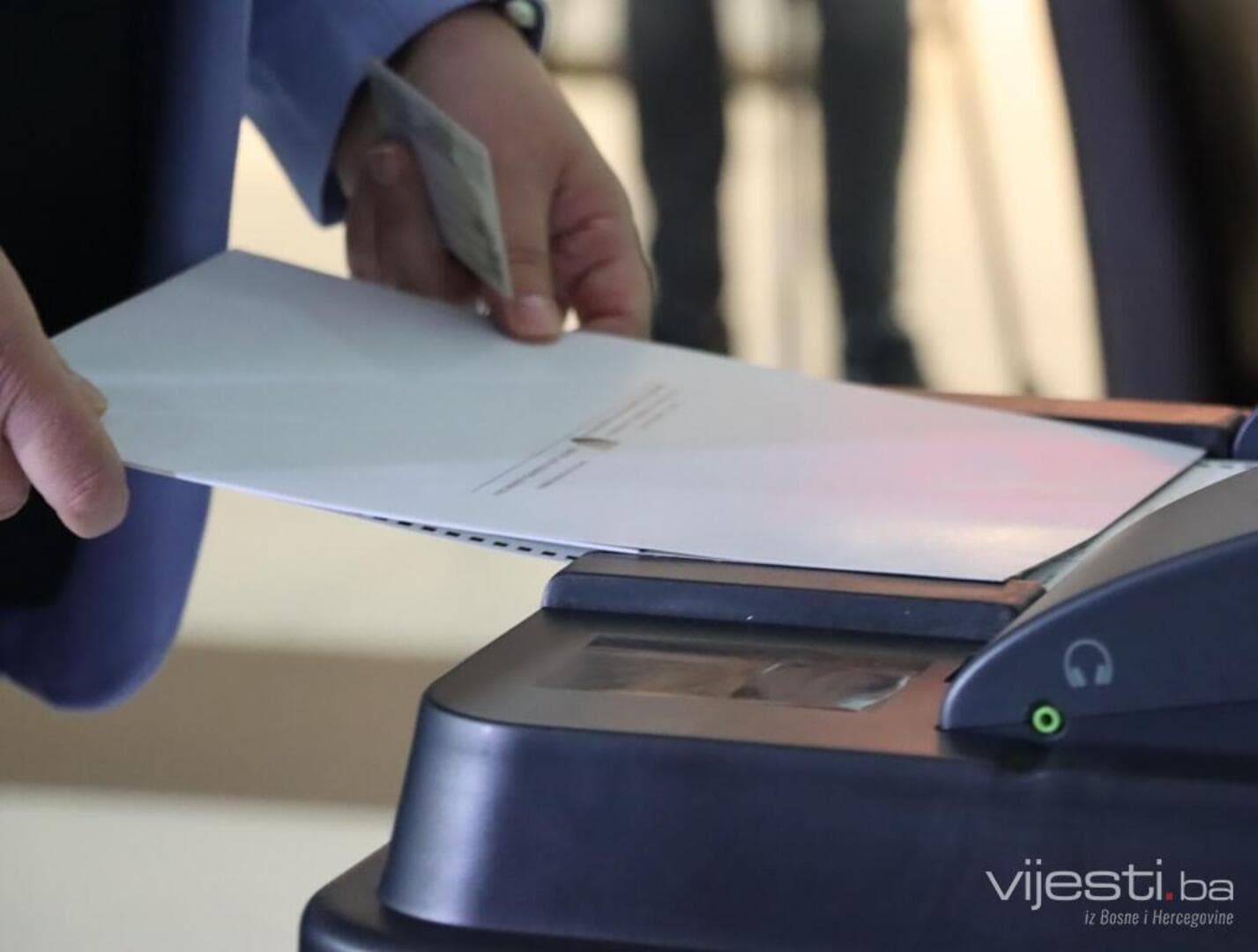 Održana simulacija glasanja uz optičke skenere - slika 1