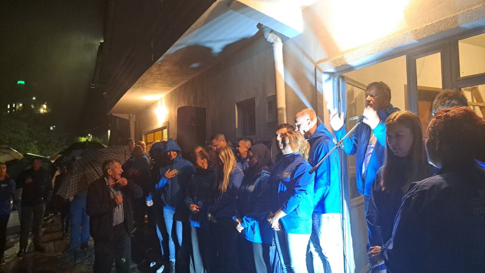 BHI KF: Ni kiša nije omela veliki broj simpatizera da dođu - slika 2