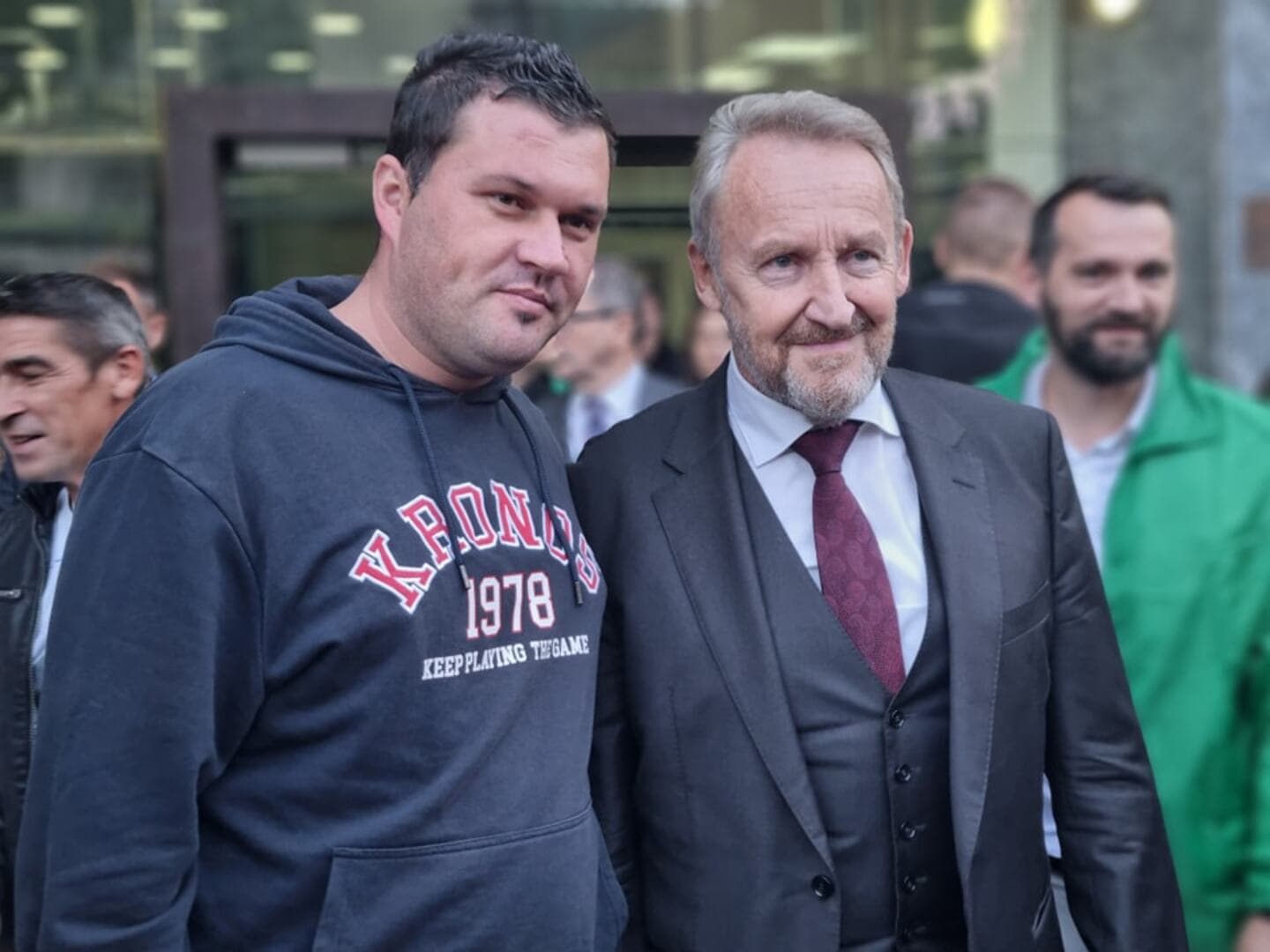 Izetbegović u Srebrenici i Bratuncu: "Nemamo problem sa Srbima" - slika 19