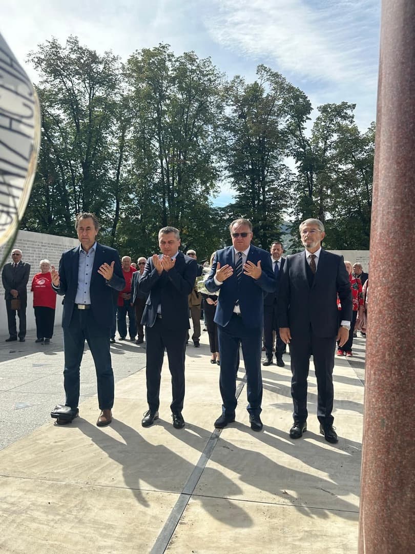 Nikšić proučio fatihu! Jasmin nije - slika 1