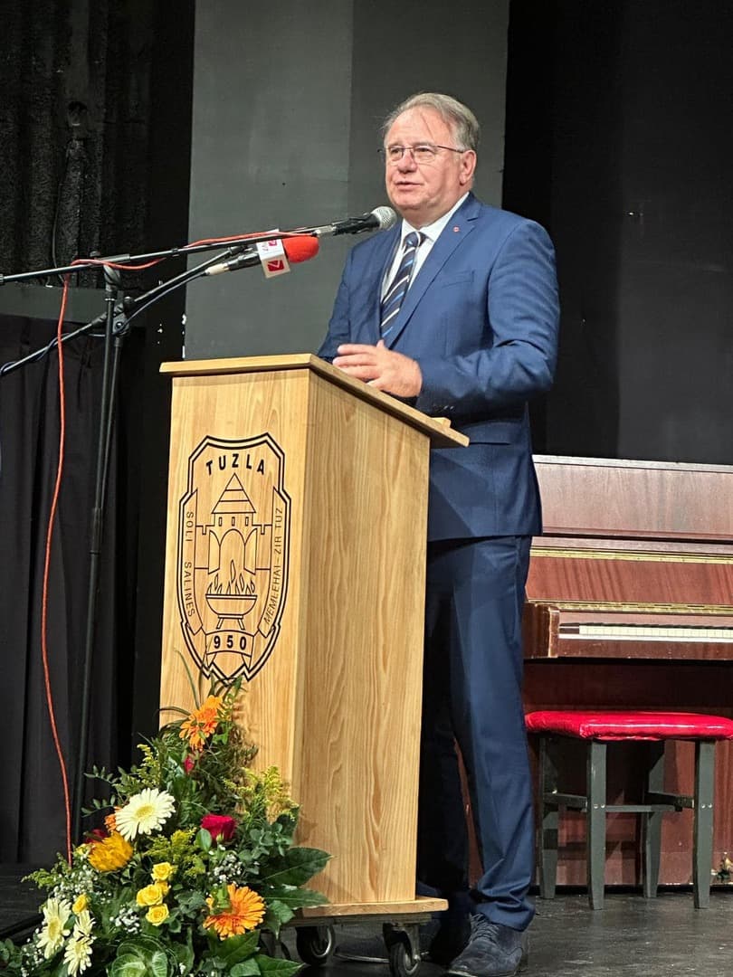 Nikšić proučio fatihu! Jasmin nije - slika 2