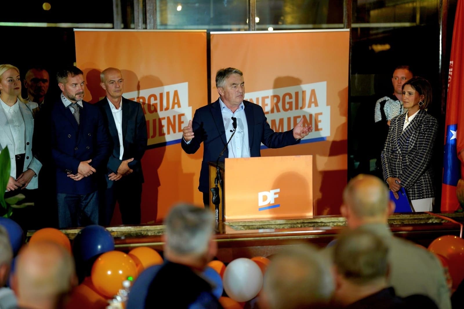 Komṣ̌ić u Zenici: Dok se svađamo oni oko BiH trljaju ruke i čekaju da sami sebi glave dođemo - slika 1