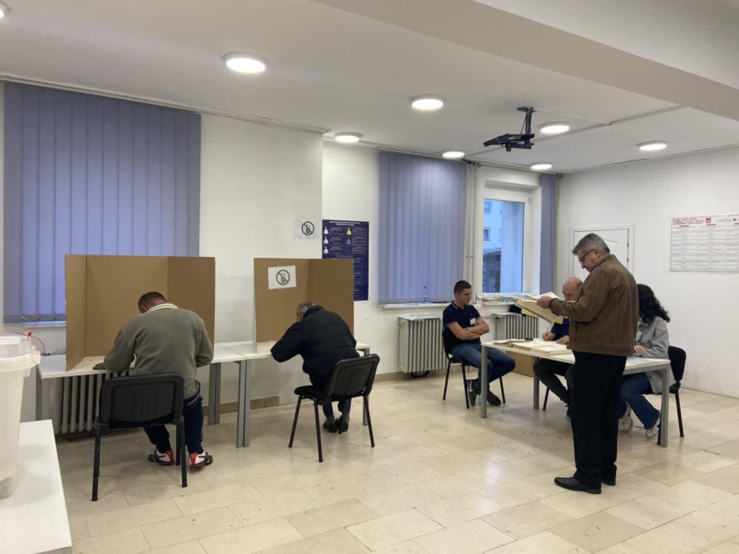 SDS: Masovna kupovina glasova u Bijeljini - slika 1