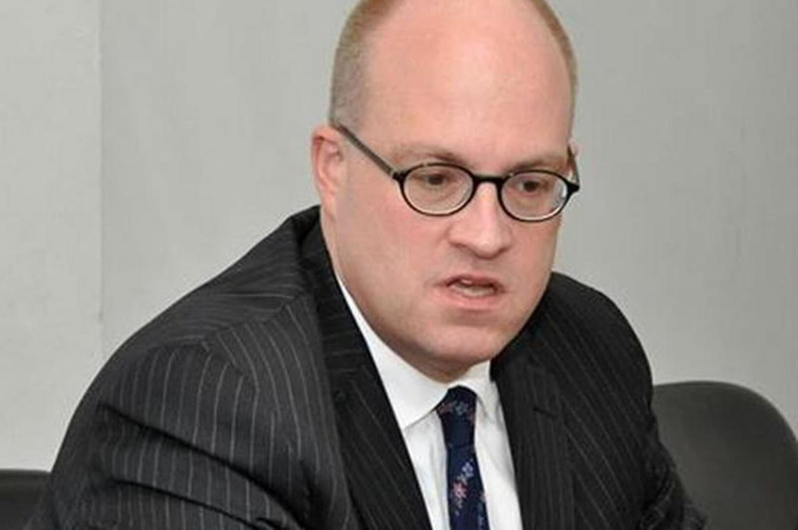 Moore: Treba preispitati efikasnost sankcija - slika 1