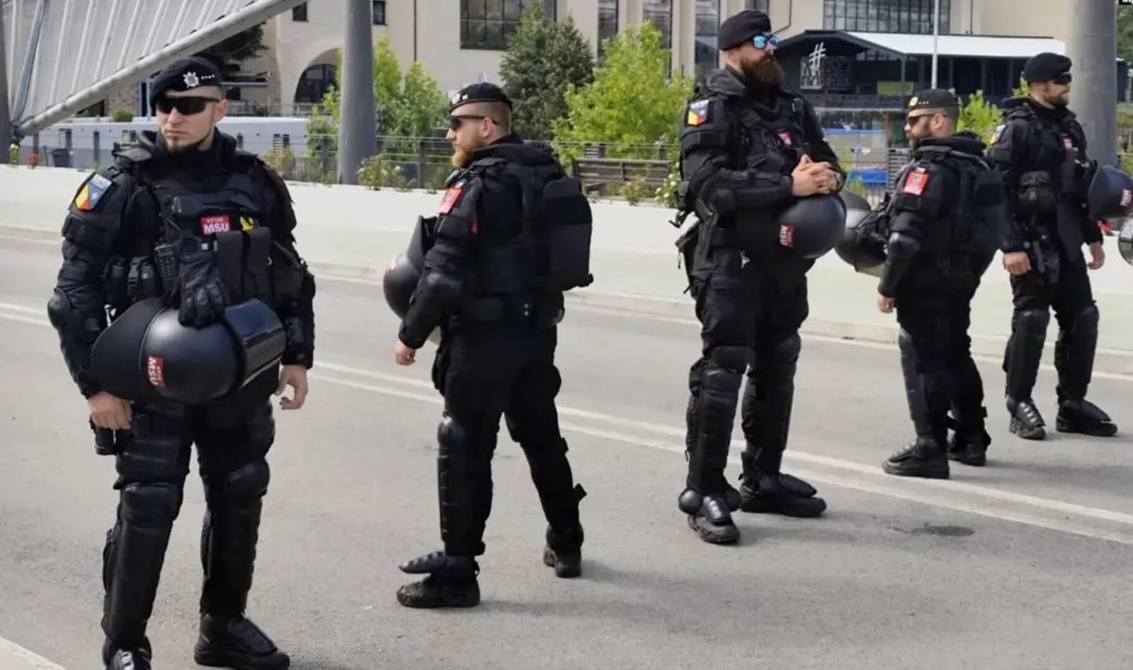 Očekuju belaj? KFOR pojačao prisustvo na Kosovu - slika 1