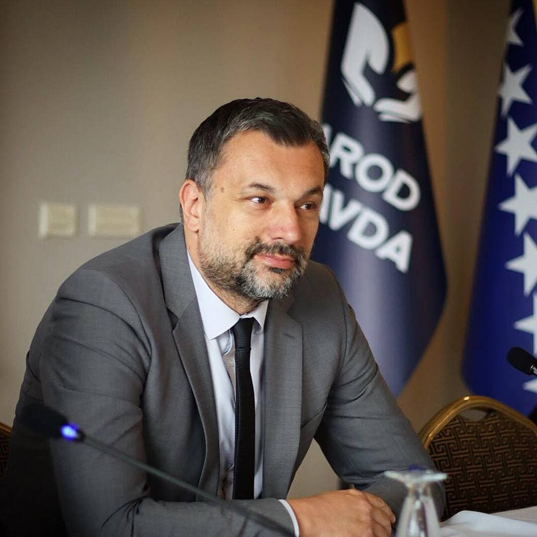 Konaković čestitao 1. mart. I napravio grdnu grešku! - slika 1