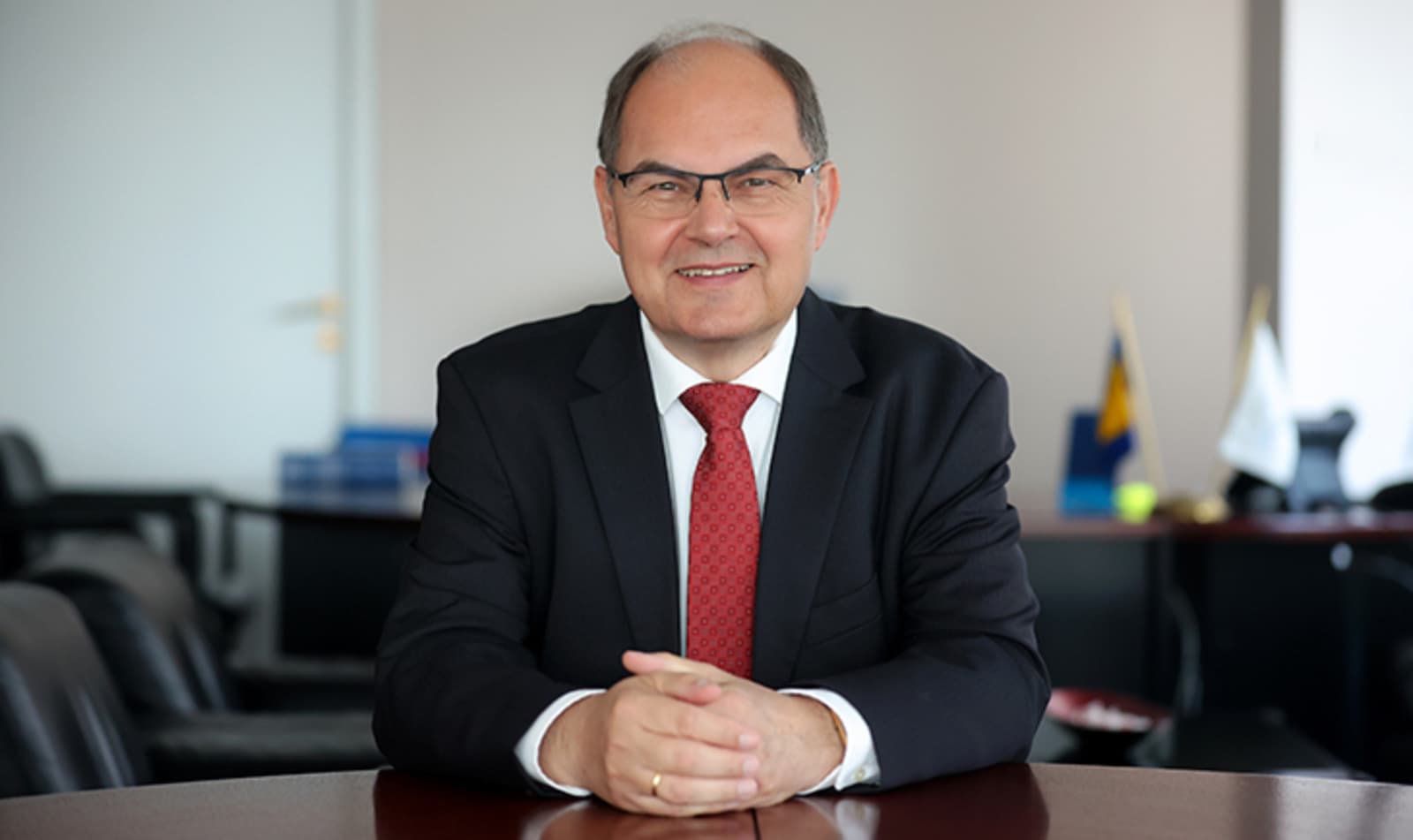 Schmidt: Dodik testira sreću. Srbija se mora upozoriti! - slika 1