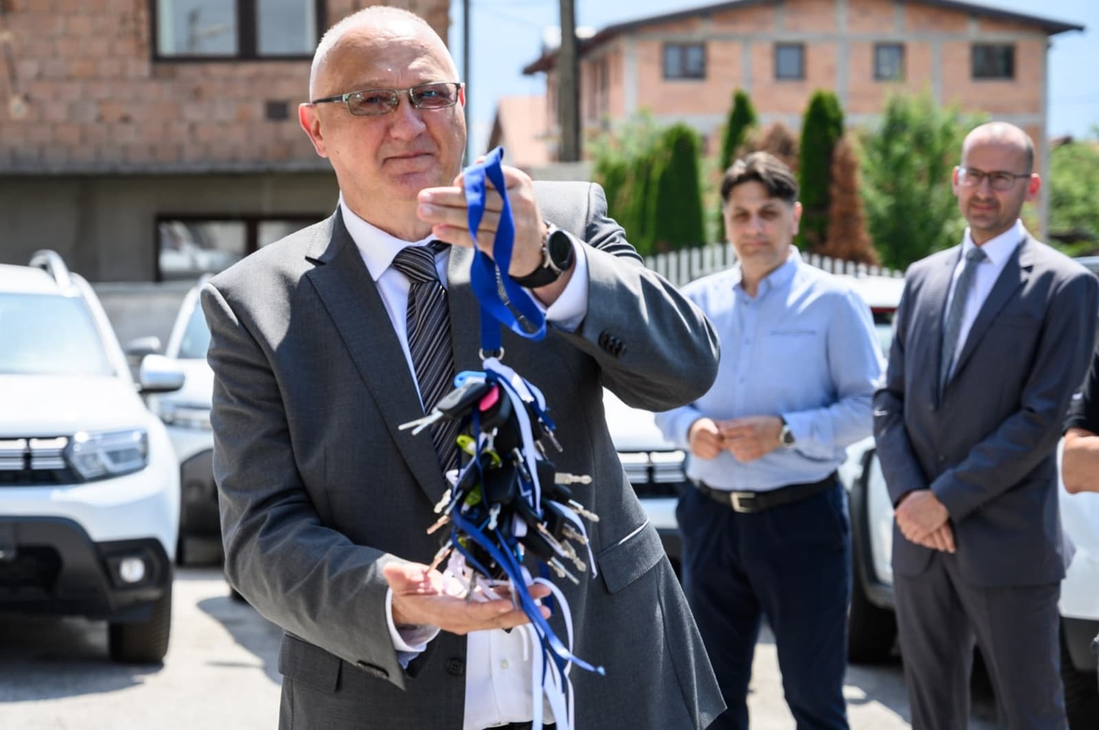 EU donirala 15 terenskih vozila Centru za uklanjanje mina u BiH - slika 2