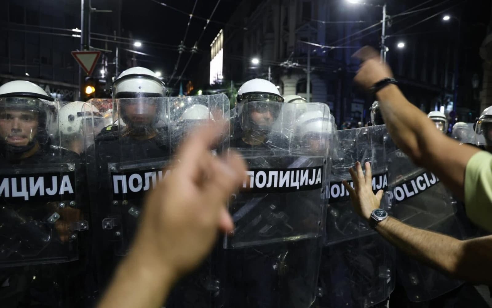 Opozicija optužuje Vučića za nasilje nakon studentskog protesta - slika 1