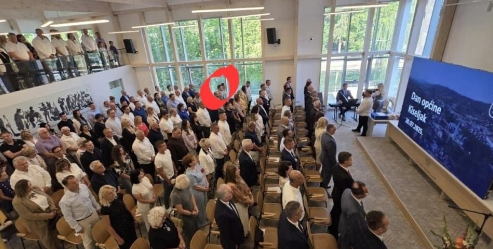 “Svečanost” u Kiseljaku: Na sjednici Općinskog vijeća intonirana himna Republike Hrvatske - slika 1