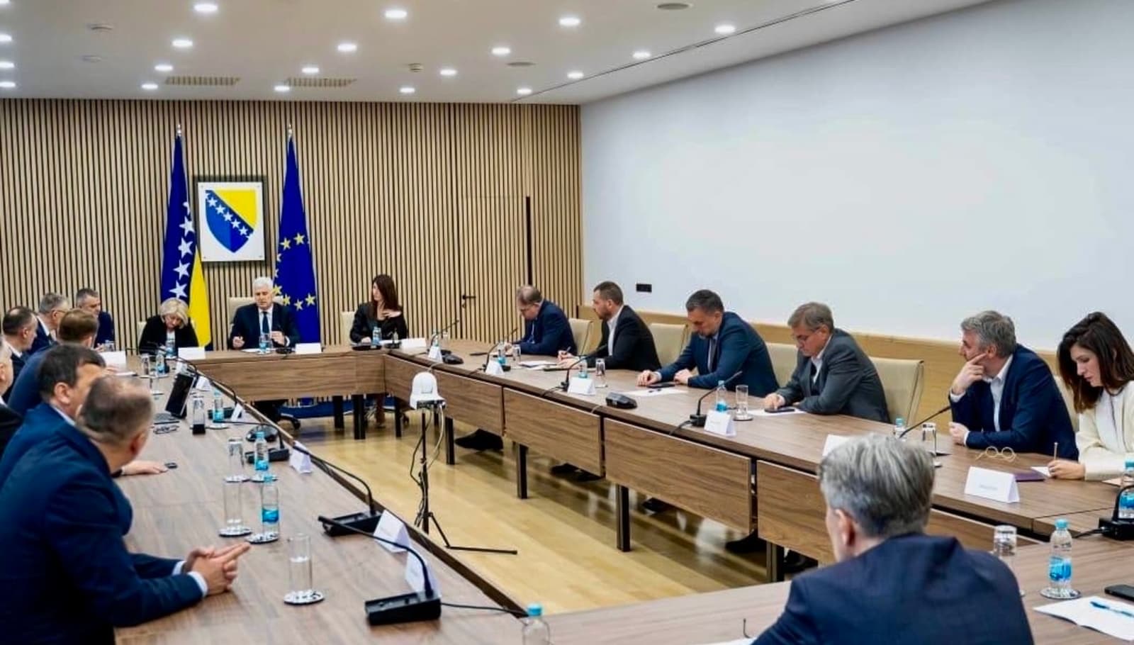 Bošnjačkoj politici je potrebna glava - slika 1