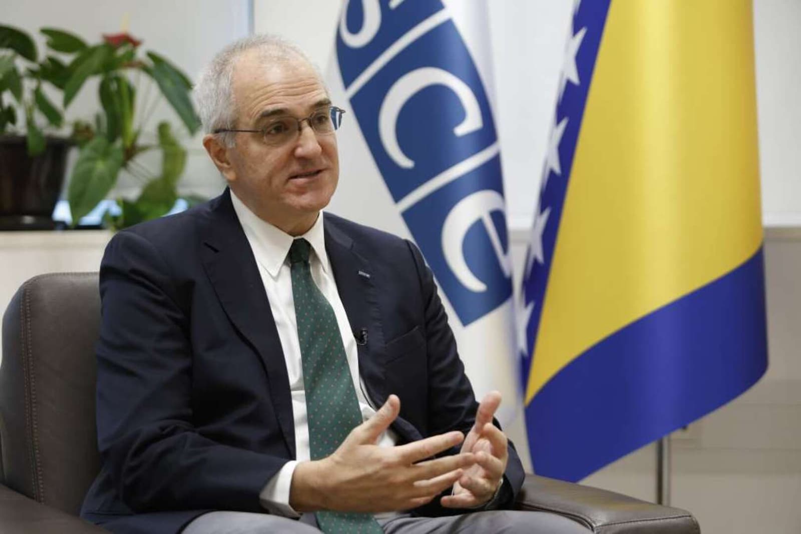Šef OSCE u BiH: Političari da paze na retoriku tokom kampanje - slika 1