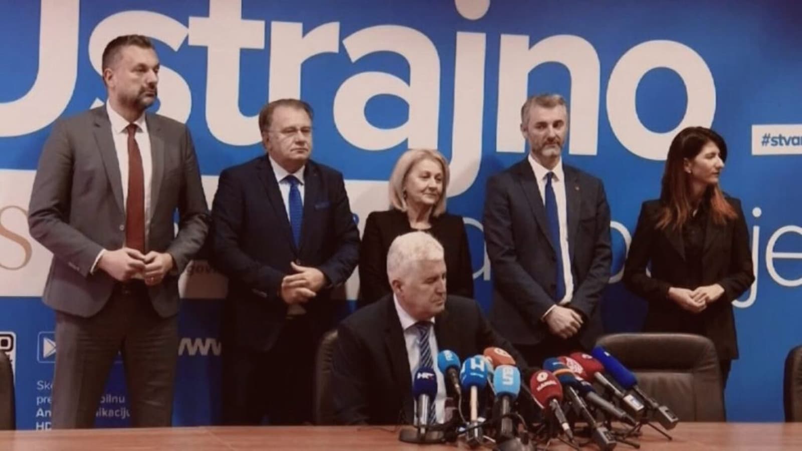 Bošnjaci u doba Trojke – od suverene nacije do etničke grupe - slika 1