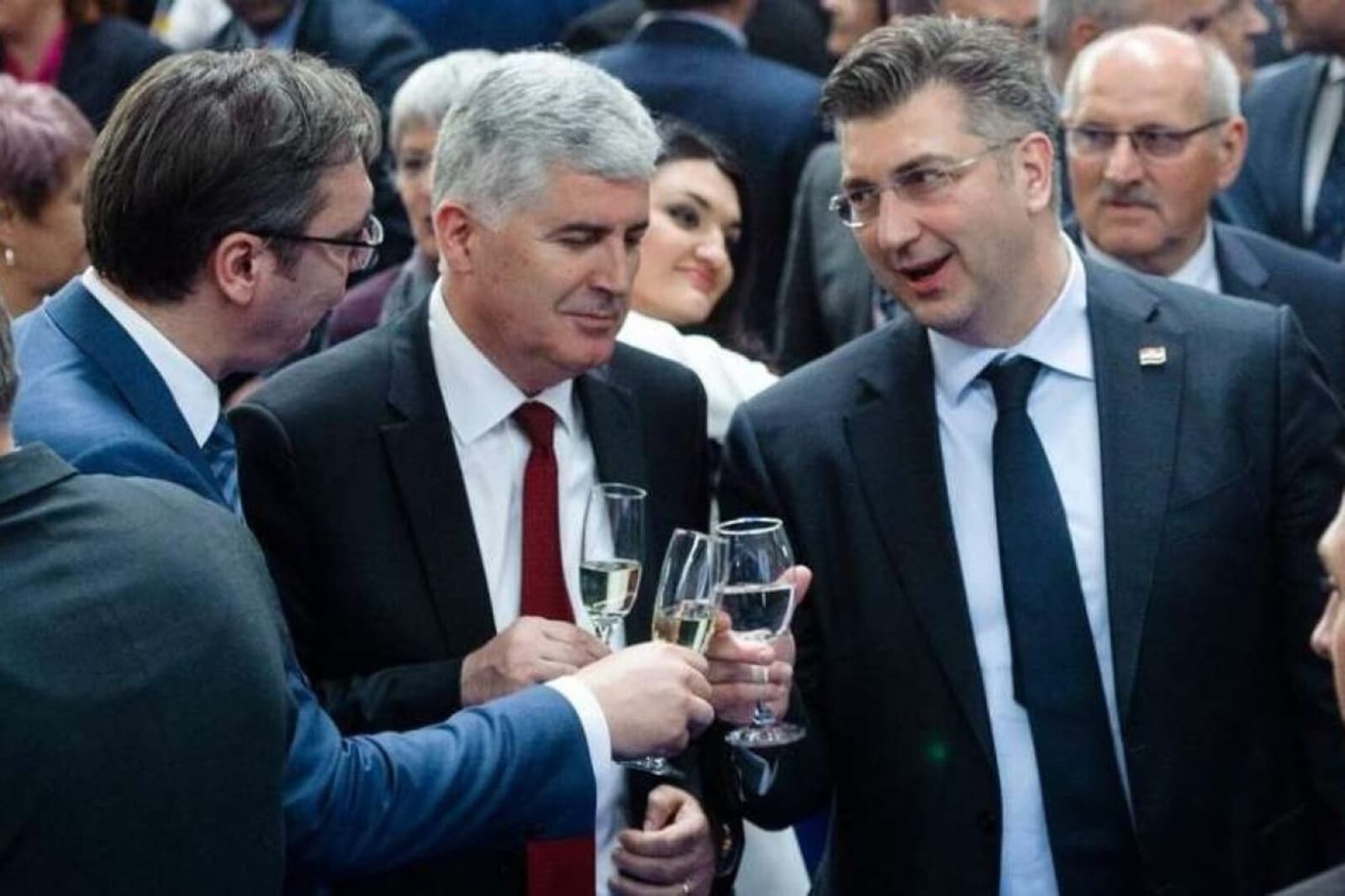 "Je li konačno došlo vrijeme da komšijama i susjedima potpuno nediplomatski kažemo – odjebite od BiH? - slika 1